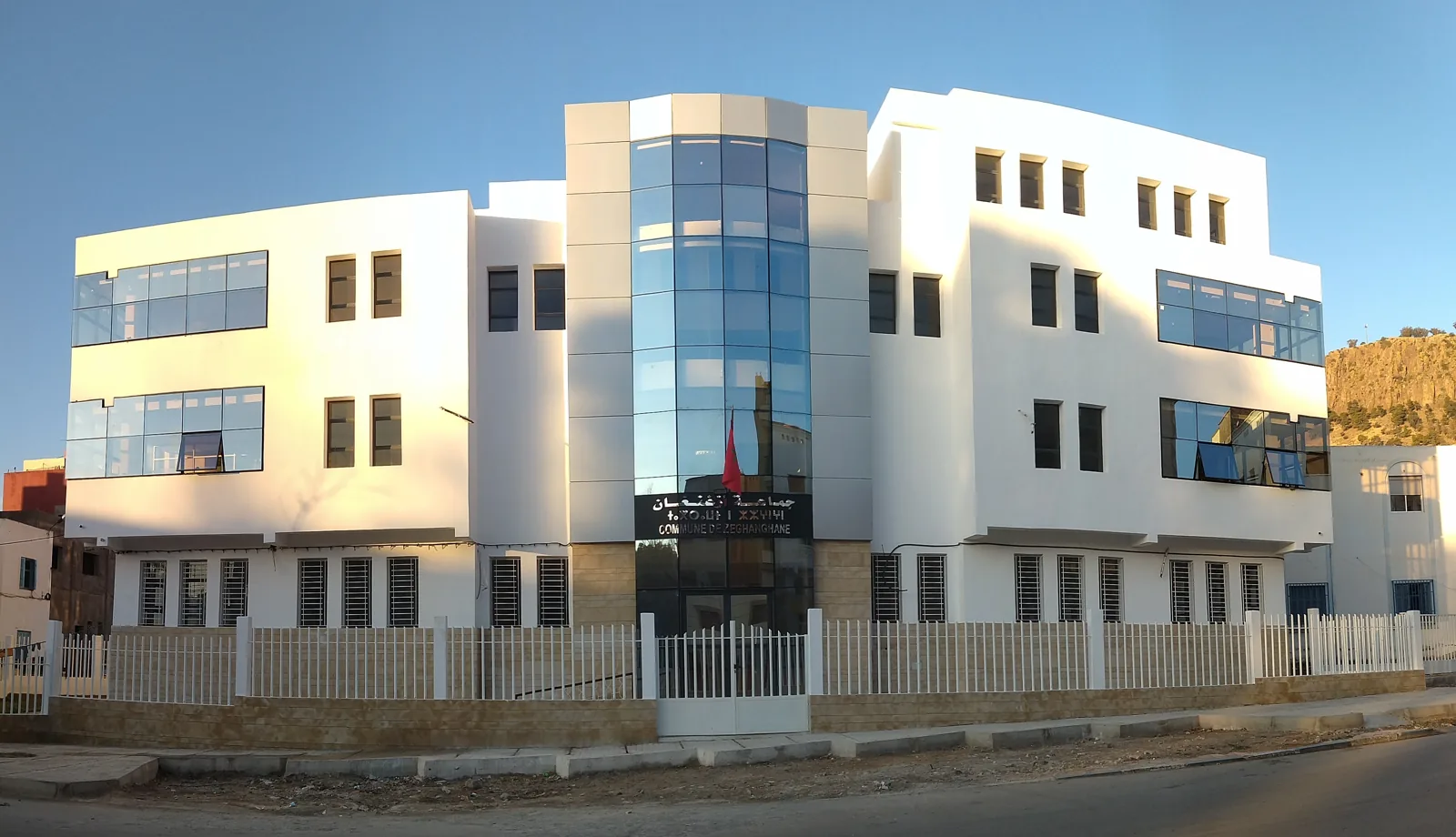 Nouveau siège de la commune de Zeghanghane — chantier HTTC
